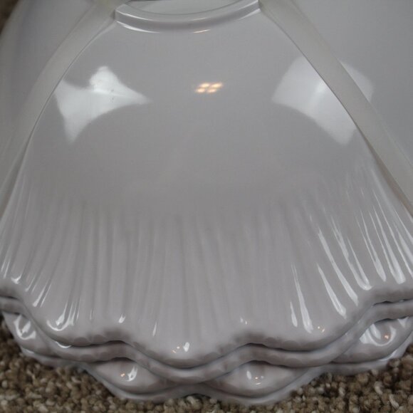 Soho Loft Melamine Bowls 8" Cereal Soup Light Blue Scalloped Edge Set of 4 NWT - Picture 6 of 6